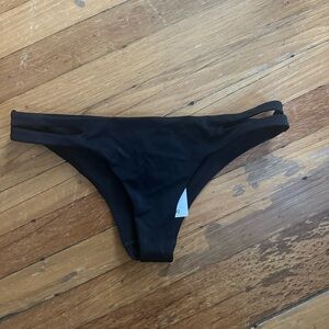 New with tags swim wear low 
CHEEKY HIPSTERS SIDE DETAILS